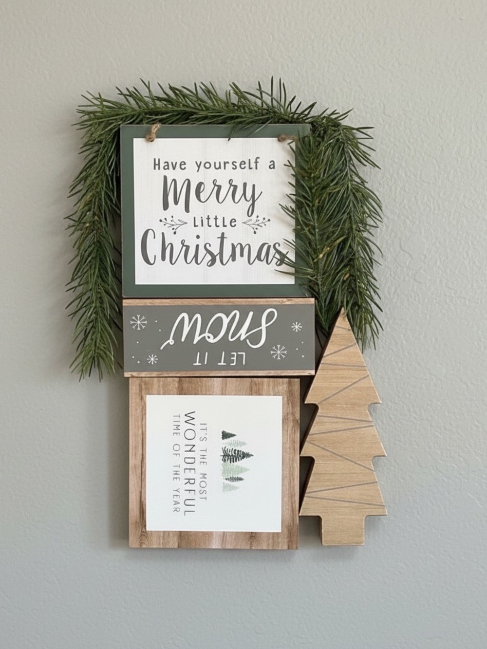 Holiday Time 4-piece wall decor.